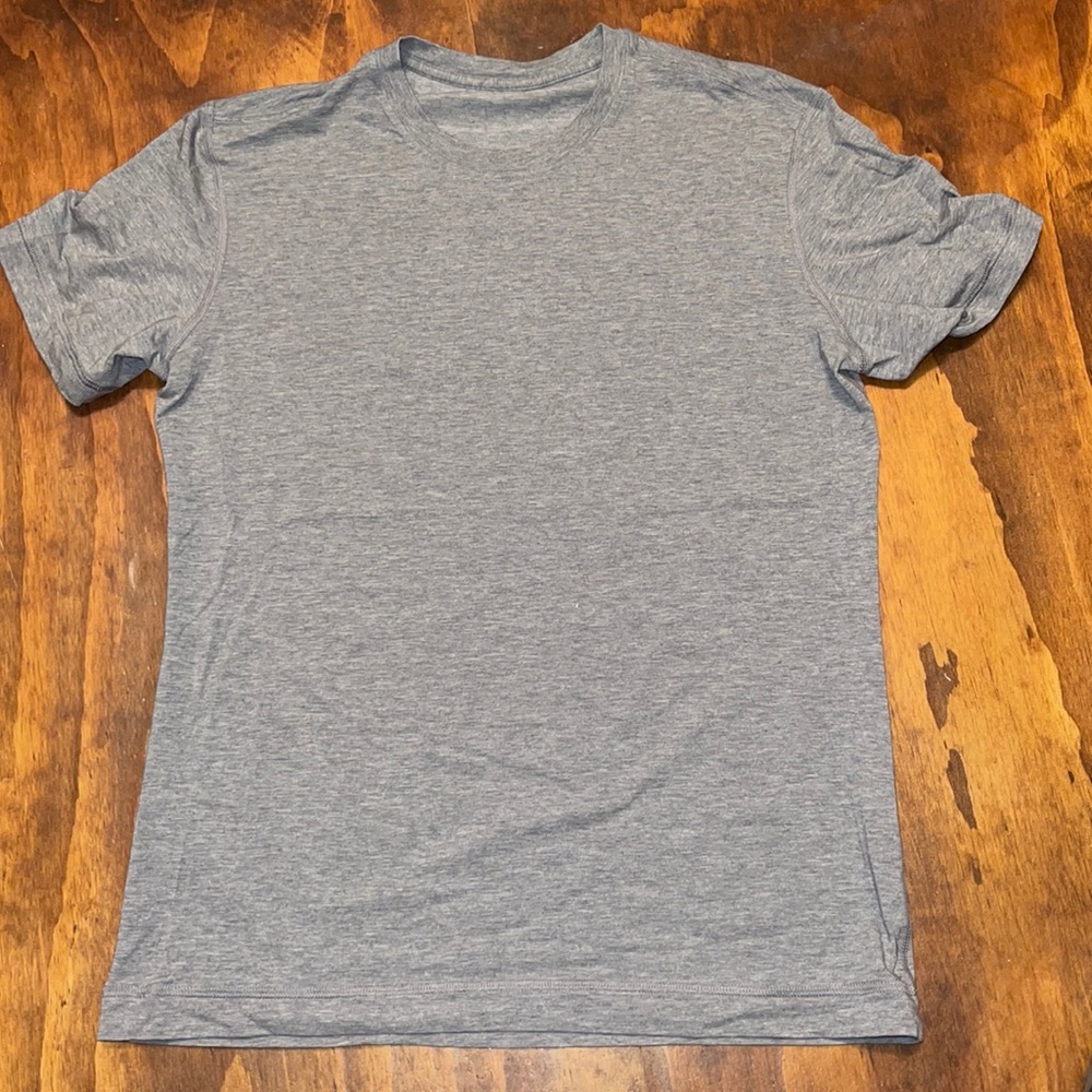 Mens Medium Grey Lululemon shirt